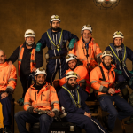 PORTRAIT DE FAMILLE - LES EGOUTIERS PHOTOGRAPHIES PAR YANN ARTHUS BERTRAND
